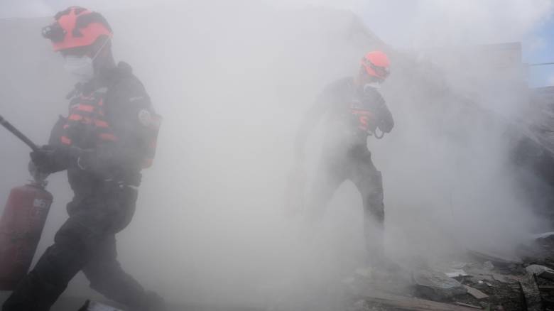Πυρκαγιά σε μεγάλο ξενοδοχείο στην Τεχεράνη - Πυκνά σύννεφα καπνού στην περιοχή