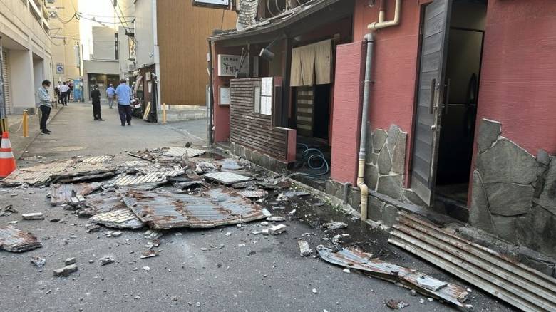 Σεισμός στην Ιαπωνία: Ένας νεκρός από κατάρρευση κτηρίου - Δεκάδες αγνοούνται σε εργοστάσιο και Μall