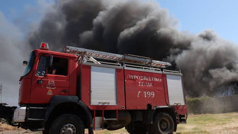 Φωτιά σε χαμηλή βλάστηση στον Ασπρόπυργο - Μεγάλη επιχείρηση της Πυροσβεστικής