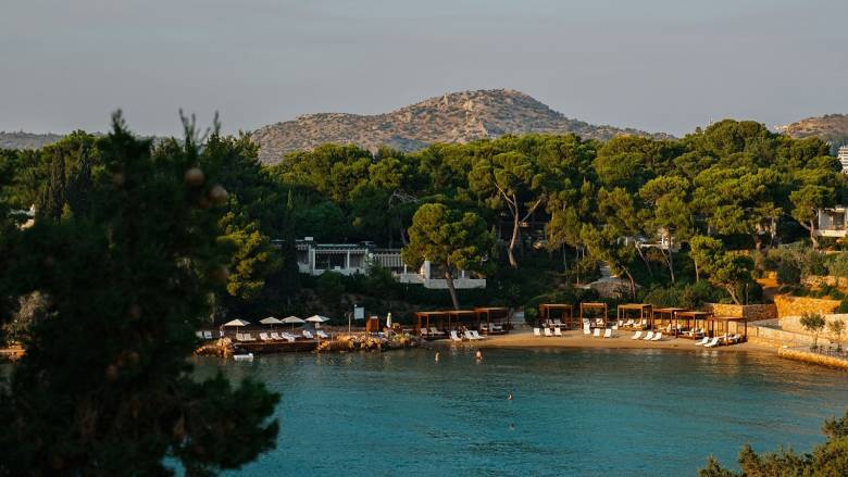 Summer in the city με άκρως καλοκαιρινές προτάσεις από τρία ξενοδοχεία της αθηναϊκής Ριβιέρας
