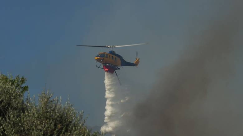 Μήνυμα 112 για φωτιά στο Ποικίλο Όρος - Εντολή εκκένωσης για Αφαία και Άνω δάσος Χαϊδαρίου