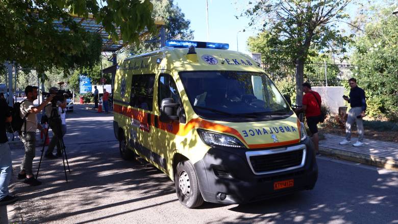 Φωτιά στο Ποικίλο Όρος: 14 οι ασθενείς που απομακρύνθηκαν από το «Δαφνί»