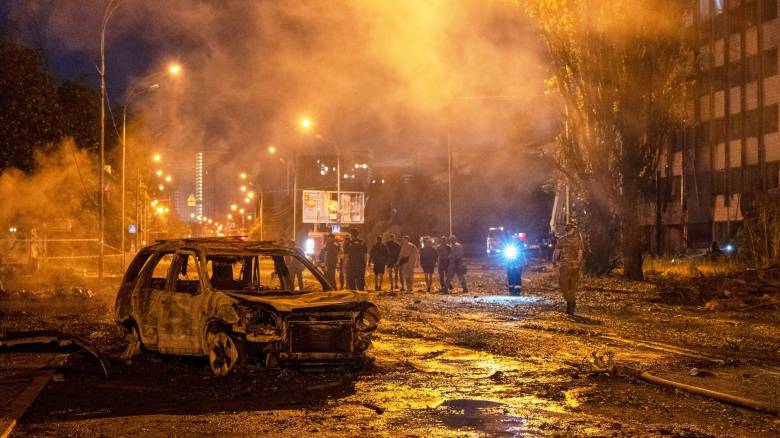 Η Μόσχα σφυροκόπησε ξανά το Κίεβο: Επίθεση με βαλλιστικούς πυραύλους - Εννέα νεκροί και τραυματίες