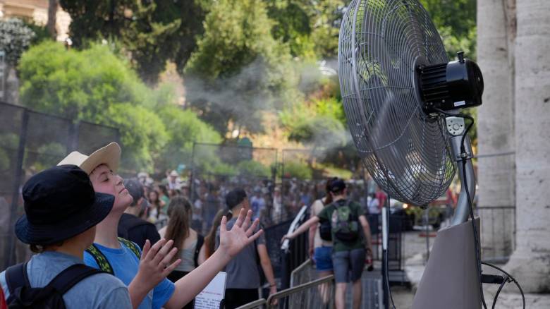 Καύσωνας με 48 βαθμούς Κελσίου «γονατίζει» την Ιταλία - Το πιο καυτό καλοκαίρι του τελευταίου αιώνα