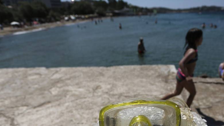 Χαλκιδική: Στο νοσοκομείο 8χρονος που τραυματίστηκε στο κεφάλι μετά από βουτιά