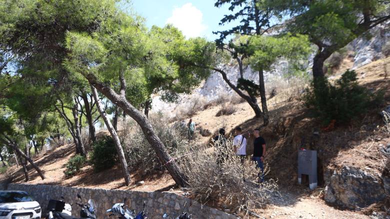 Λυκαβηττός: Σε 57χρονη γυναίκα που είχε εξαφανιστεί ανήκει η σορός - Από πτώση ο θάνατός της