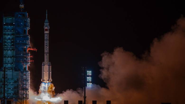 Κίνα: Η στιγμή που ο δορυφόρος ChinaSat-4B εκρήγνυται ένα λεπτό μετά την εκτόξευσή του