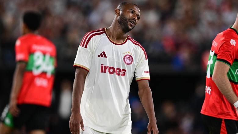 Ο Ολυμπιακός ηττήθηκε από την Ναϊμέγκεν με 2-1: «Λύγισε» στην παράταση, συνεχίζει στο Europa