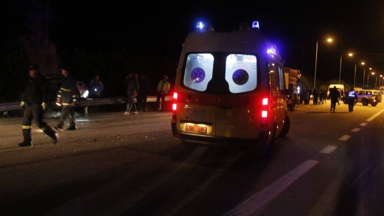 Επιχείρηση απεγκλωβισμού ηλικιωμένων από αυτοκίνητο μετά από τροχαίο στο Ηράκλειο Κρήτης
