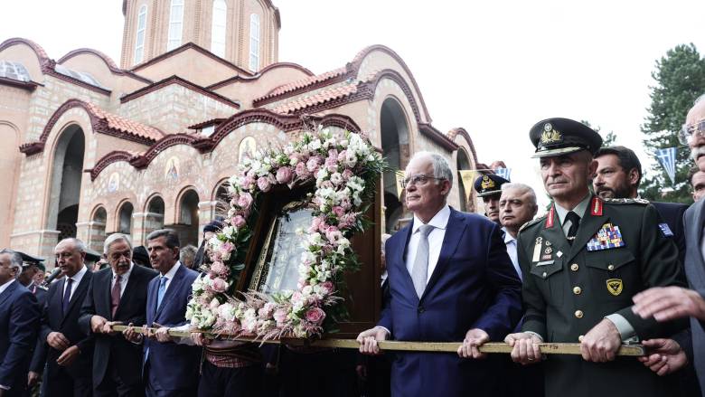 Τασούλας από Καστανιά Ημαθίας: Ευγνωμοσύνη σε όσους δίνουν τη μάχη κατά των πυρκαγιών