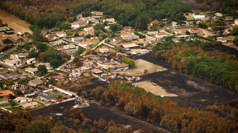 Γαλλία: Αποδοκιμασίες κατά του πρωθυπουργού Λεκορνί από πυρόπληκτους- Μέτρα ύψους 100 εκατ. ευρώ