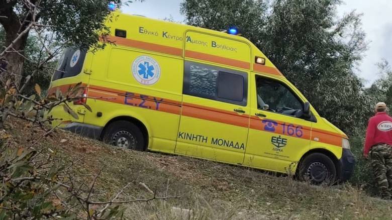 Τροχαίο στη Κοζάνη: Αυτοκίνητο με τρεις ηλικιωμένους σταμάτησε σε δέντρο λίγο πριν το γκρεμό