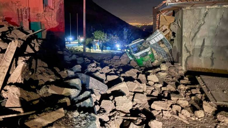 Περού: Σάρωσαν τα πάντα τα 6,7 Ρίχτερ, 3 τραυματίες- Βίντεο με κτήρια να «τρέμουν» και να καταρρέουν