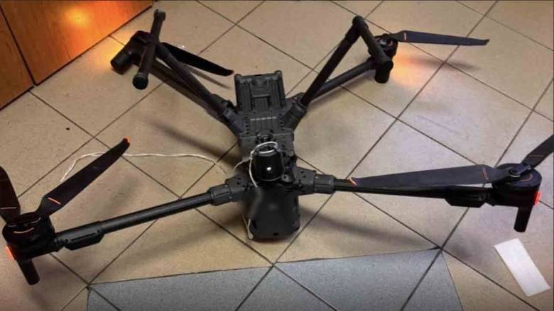 Λάρισα: Επιχείρησαν να περάσουν με drone στις φυλακές 12 κινητά και 20 κάρτες SIM
