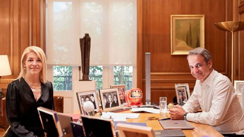 Συνάντηση Μητσοτάκη με Αφροδίτη Νέστορα στο Μαξίμου: «Επιτακτική ανάγκη η τρομοκρατία να ξεριζωθεί»
