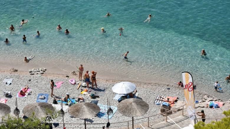 Καύσωνας: Πού η θερμοκρασία ξεπέρασε και τους 41 βαθμούς Κελσίου- Παρασκευή υποχωρεί η αφόρητη ζέστη