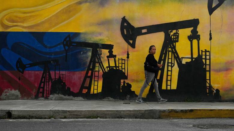 Ο «σκόπελος» που πρέπει να περάσει ο Τραμπ για κερδίσει από το πετρέλαιο της Βενεζουέλας