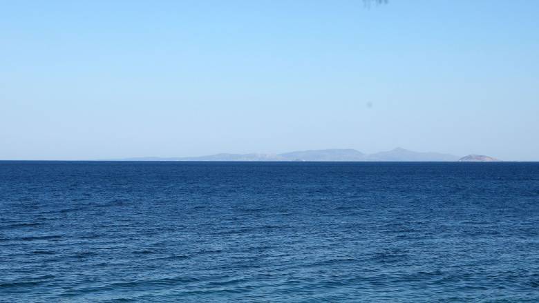 Ηλικιωμένος ανασύρθηκε χωρίς τις αισθήσεις του από παραλία στην Εύβοια
