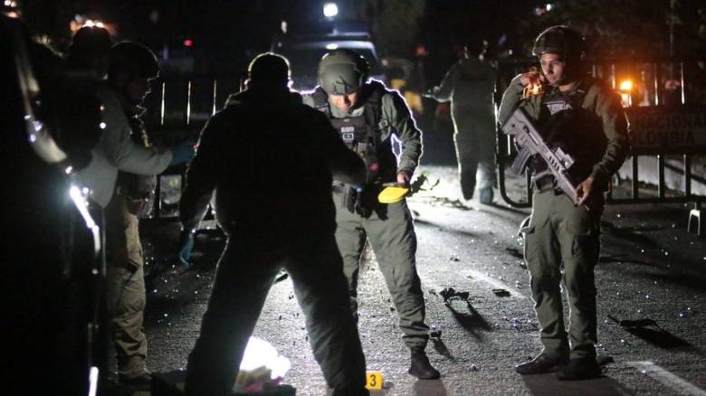 Κολομβία: Τέλος στις συνομιλίες με τους αντάρτες – Νέα εντάλματα και στρατιωτικές επιχειρήσεις