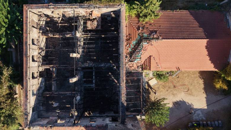 Πάτρα: Εικόνες καταστροφής στο ιστορικό οινοποιείο της Achaia Clauss