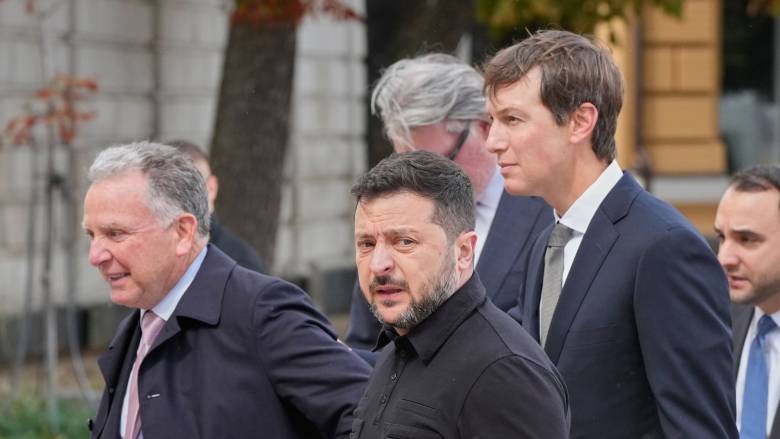 Έφτασαν στο Κίεβο οι απεσταλμένοι του Τραμπ - Κρίσιμες επαφές μετά τη συνάντηση με τον Πούτιν