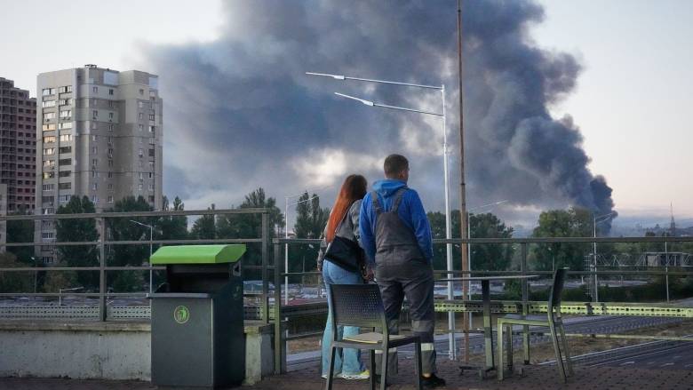 Ρωσία: Νέα σφοδρή επίθεση στο Κίεβο μετά την τριήμερη παύση - Δύο νεκροί και επτά τραυματίες