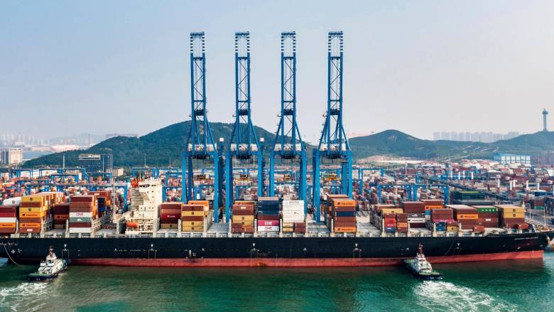 Τραγωδία στην Κίνα: 20 νεκροί από πυρκαγιά σε φορτηγό πλοίο - Έρευνες για αγνοούμενους