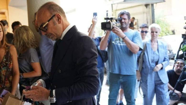 Μαζωνάκης: Αστυνομικοί, Εισαγγελείς και Ιατρικός Σύλλογος για αυτοψία στο ιατρείο που υπέστη ανακοπή