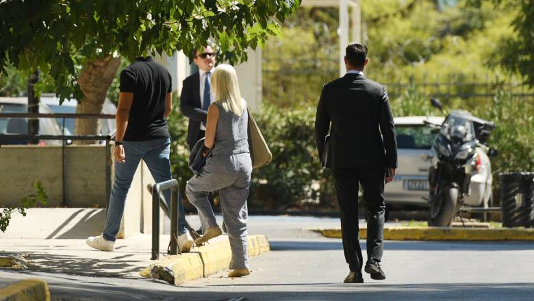 Γιώργος Μαζωνάκης - Ένωση Ελλήνων Φυσικών: Ανυπόστατοι όροι η κβαντική ιατρική και κβαντική θεραπεία