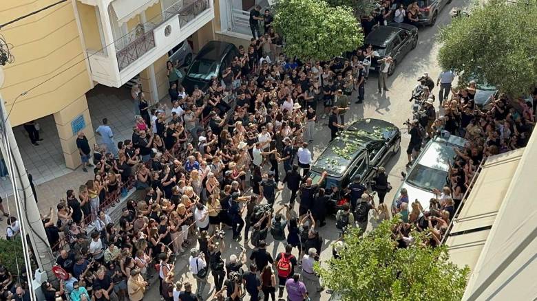 Ο Γιώργος ήρθε μια τελευταία βόλτα στη γειτονιά