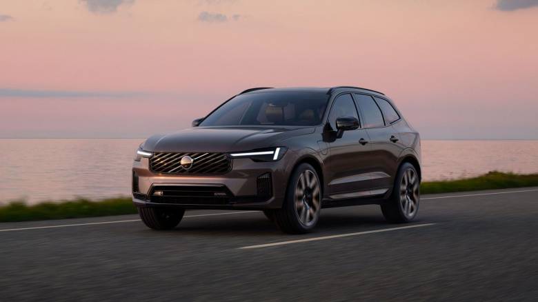 Το νέο Volvo XC60 καλύπτει όλες τις καθημερινές μετακινήσεις ηλεκτρικά