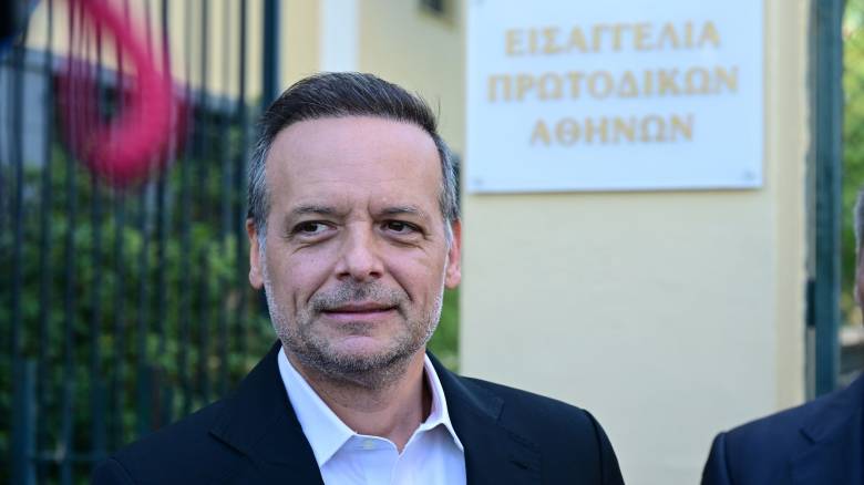 Κυψέλη: «Καθιζήσεις 4 φορές πάνω από το κανονικό» - Ο Δούκας κατέθεσε το πόρισμα για τα κτήρια