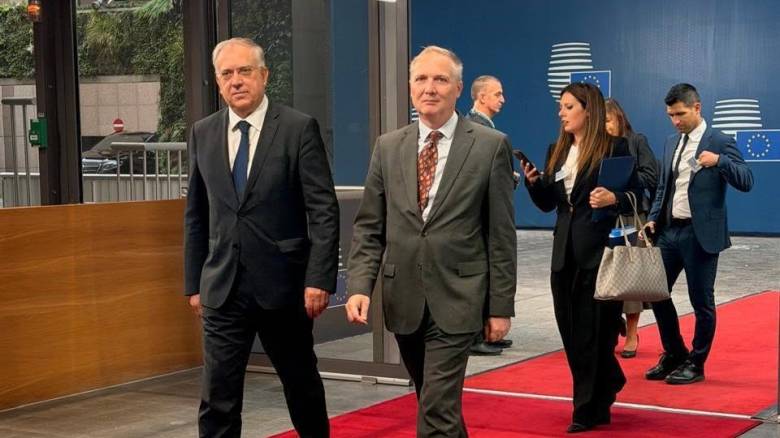 Θεοδωρικάκος: Η συγκέντρωση επιχειρήσεων πρέπει να οδηγεί σε φθηνότερες τιμές