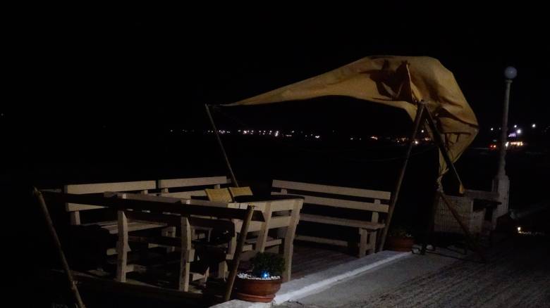 Ανεμοστρόβιλος έπλειξε χωριά της Ηπείρου προκαλώντας καταστροφές