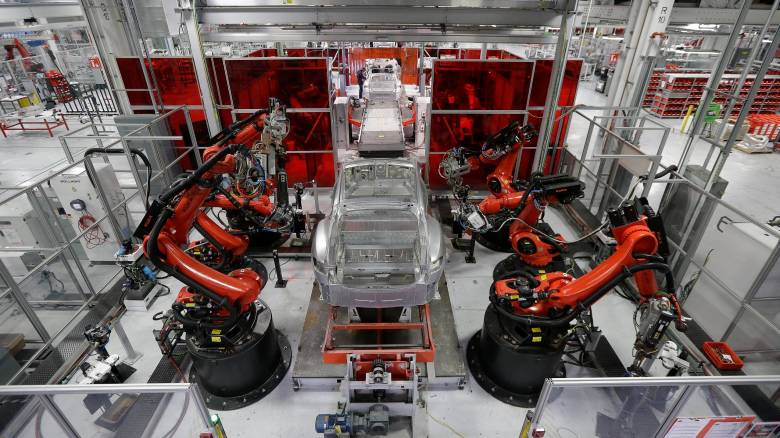 ΕΕ προς Βρετανία: Πιέσεις για δασμούς στα κινεζικά αυτοκίνητα με φόντο το «Made in Europe»