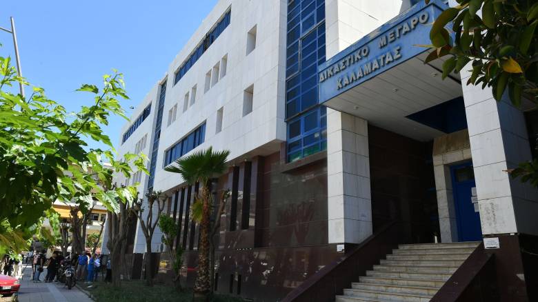 Καλαμάτα: Απολογείται ο 38χρονος που πυροβόλησε δύο φορές κατά της πρώην συντρόφου του