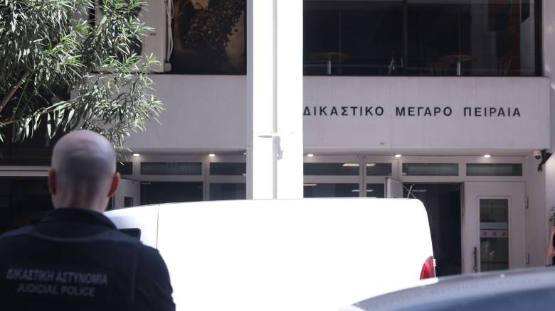 Συναγερμός στην Εισαγγελία Πειραιά: Δύο απειλητικά τηλεφωνήματα για βόμβα