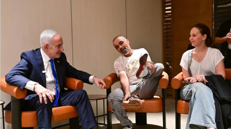 «Ενιωσα σαν να είναι το τέλος της ζωής»: Επιβάτες περιγράφουν τον τρόμο στο αεροσκάφος της Flydubai