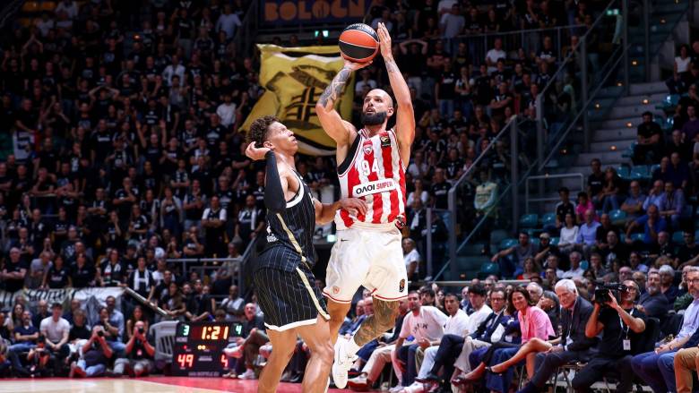 Πρώτη ήττα του Ολυμπιακού στη Euroleague με τρίποντο - «μαχαιριά» στην εκπνοή