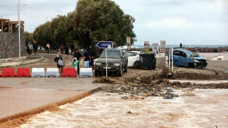«Πνίγηκε» το Ρέθυμνο: Πάνω από 360 χιλιοστά βροχής στα Ανώγεια - Ένας νεκρός και μεγάλες καταστροφές