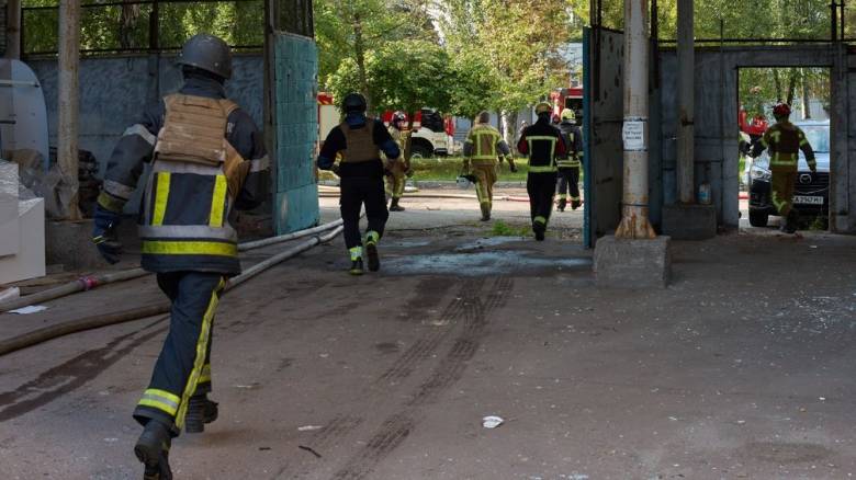 Χτυπήθηκε και η βόρεια γέφυρα του Δνείπερου στο Κίεβο - Αχρηστεύτηκε η νότια γέφυρα