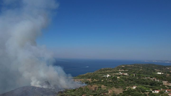 Χωρίς ενεργό μέτωπο η φωτιά στην Κεφαλονιά χάρη στην άμεση επέμβαση της Πυροσβεστικής