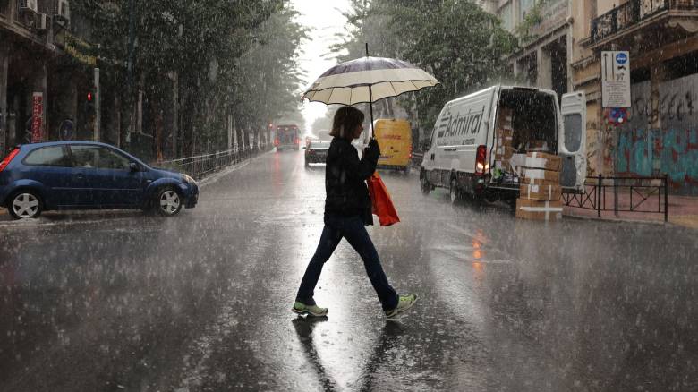 Αλλάζει απότομα ο καιρός με καταιγίδες και κρύο - Ποιες περιοχές θα επηρεαστούν