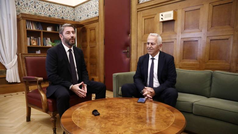 Και επίσημα στην ΚΟ του ΠΑΣΟΚ ο Ευάγγελος Αποστολάκης - Ανακοινώθηκε στην Ολομέλεια της Βουλής