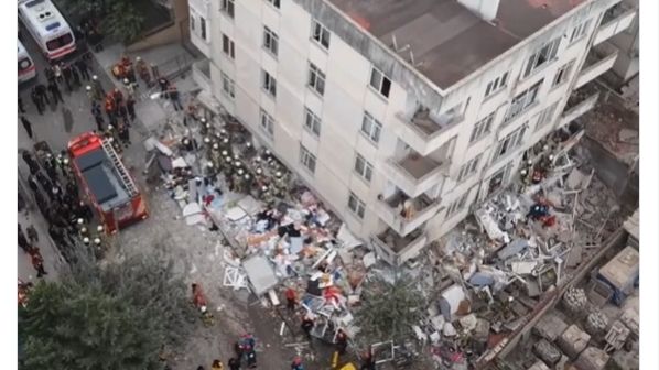 Κατάρρευση κτηρίου στην Κωνσταντινούπολη: Τρεις τραυματίες - Αναφορές για εγκλωβισμένους