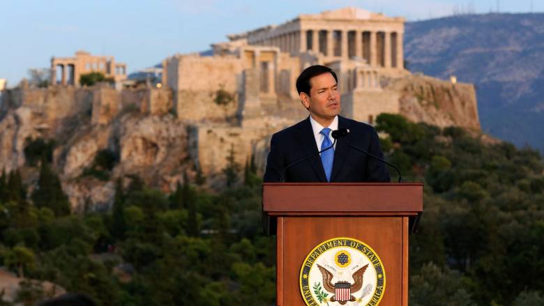 «Κρύβει μεγαλύτερες φιλοδοξίες»: Πώς «διαβάζει» ο διεθνής Τύπος την ομιλία Ρούμπιο στην Πνύκα