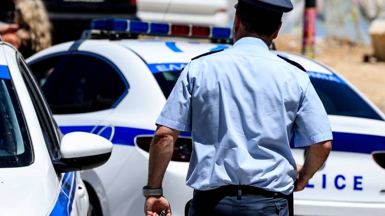Ελευσίνα: Κατονόμασε τους άνδρες που τον μαχαίρωσαν ο 32χρονος - Αναζητούνται οι δράστες