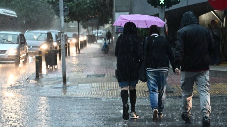 «Καμπανάκι» Αρναούτογλου για πλημμύρες στην Αττική: Διπλό «χτύπημα» με καταιγίδες και ανέμους