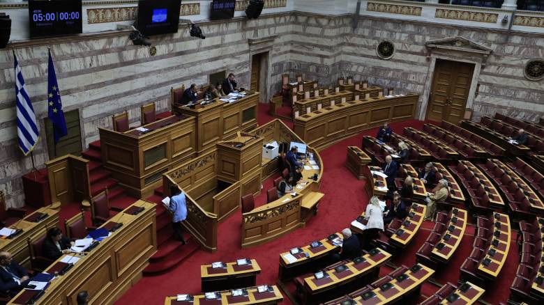 Βουλή: Ερωτήματα της αντιπολίτευσης τα «έργα και τις ημέρες» της Κίμπερλι Γκίλφοϊλ