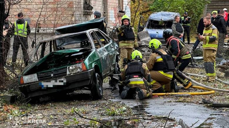 Ουκρανία: Τουλάχιστον εννιά νεκροί και 60 τραυματίες από ρωσικά πλήγματα το προηγούμενο 24ωρο